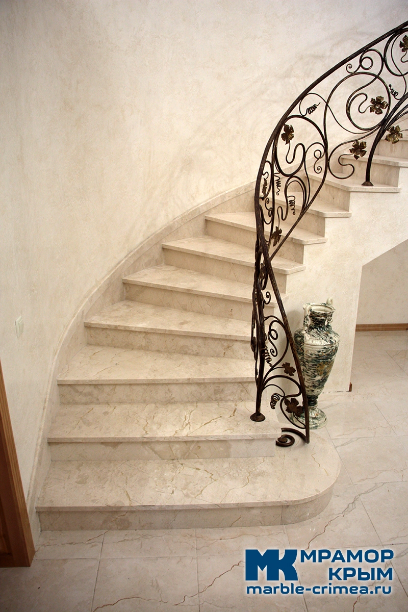Мраморная лестница Мраморная лестница