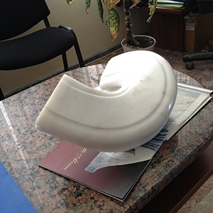 Мраморные перила. Мраморный поручень. Мраморные перила. Мраморный поручень.