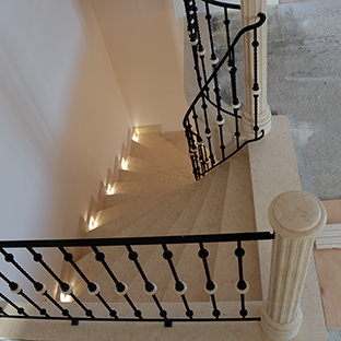 Мраморная лестница Мраморная лестница