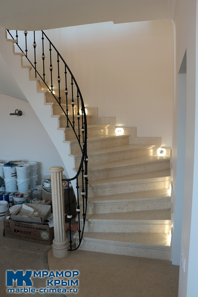 Мраморная лестница Мраморная лестница