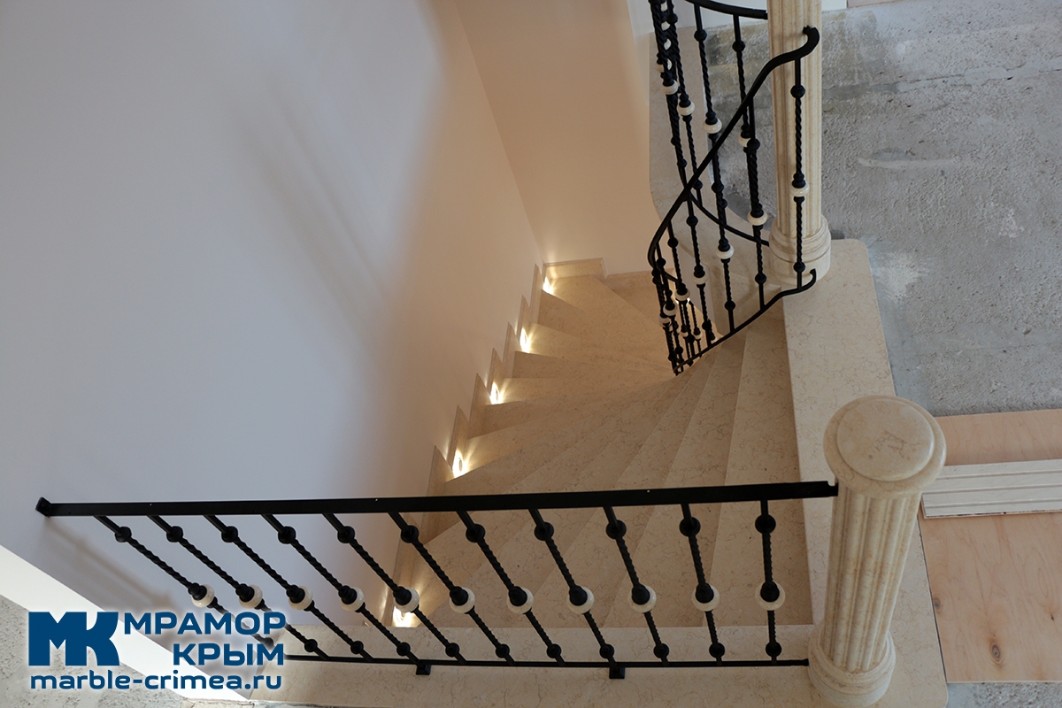 Мраморная лестница Мраморная лестница