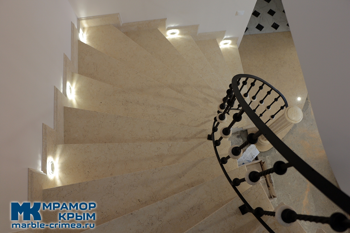 Мраморная лестница Мраморная лестница