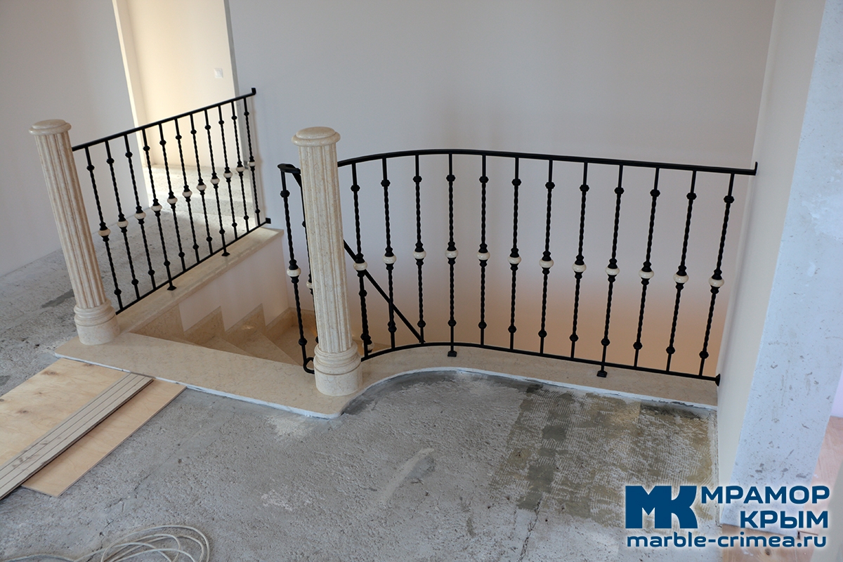 Лестница этаж Лестница этаж