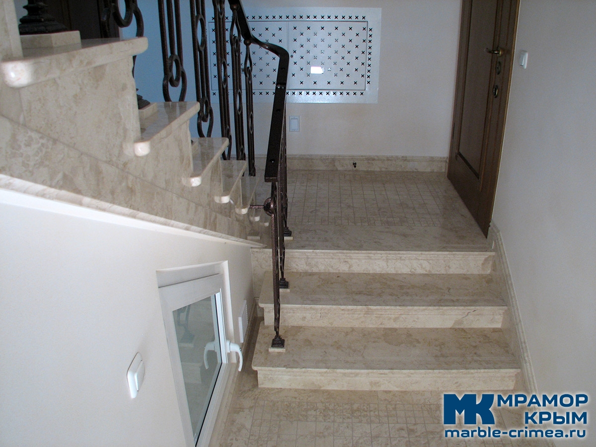 Мраморная лестница Мраморная лестница