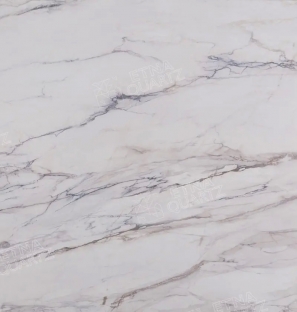 Кварцевый агломерат Etna Quartz Calacatta Borghini