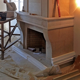 Каминный портал из известняка в Ялте Каминный портал из известняка в Ялте