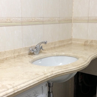 Столешница из мрамора с плинтусом Столешница из мрамора с плинтусом